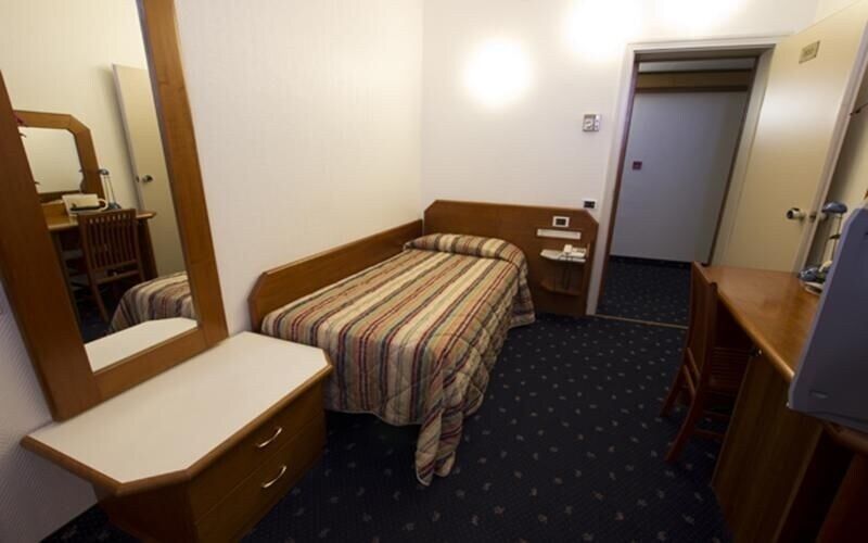 Hotel Centrale Пйомбіно Екстер'єр фото